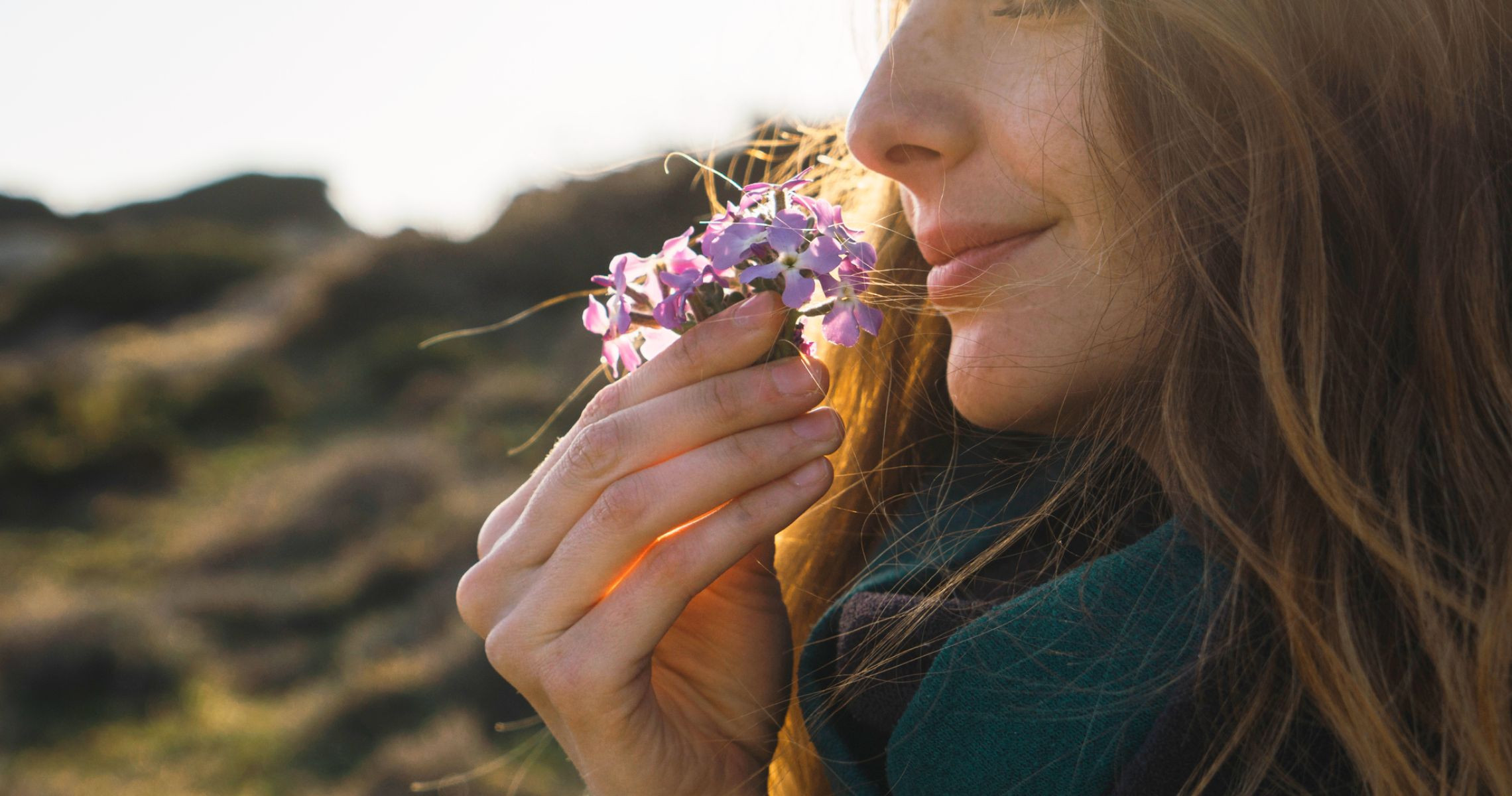 How do scents, emotions, and memories intertwine?
